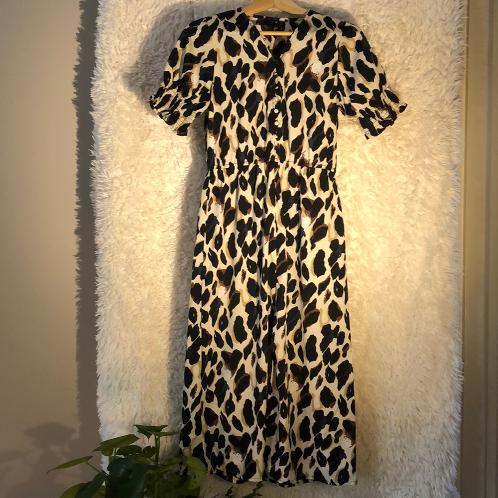 ⚡️ 5/$25 ASOS Animal Print Midi Dress